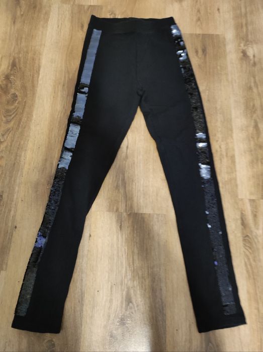 Cool club fajne czarne legginsy z cekinami 164