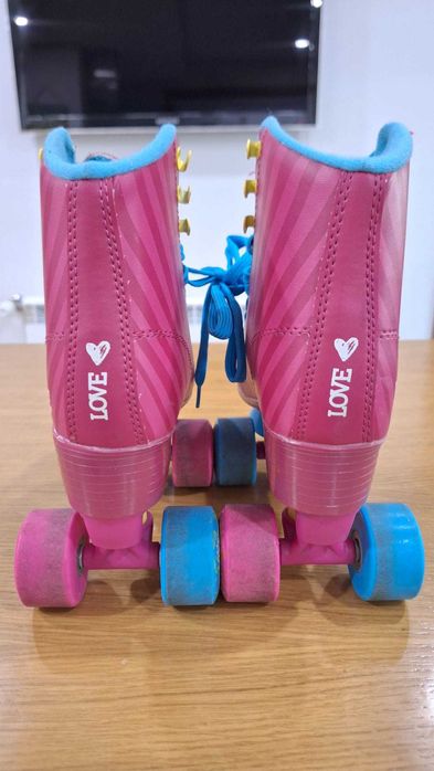 Conjunto Patins Menina Rosa