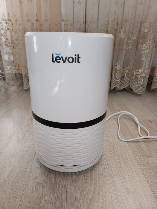 Очищувач повітря Levoit.