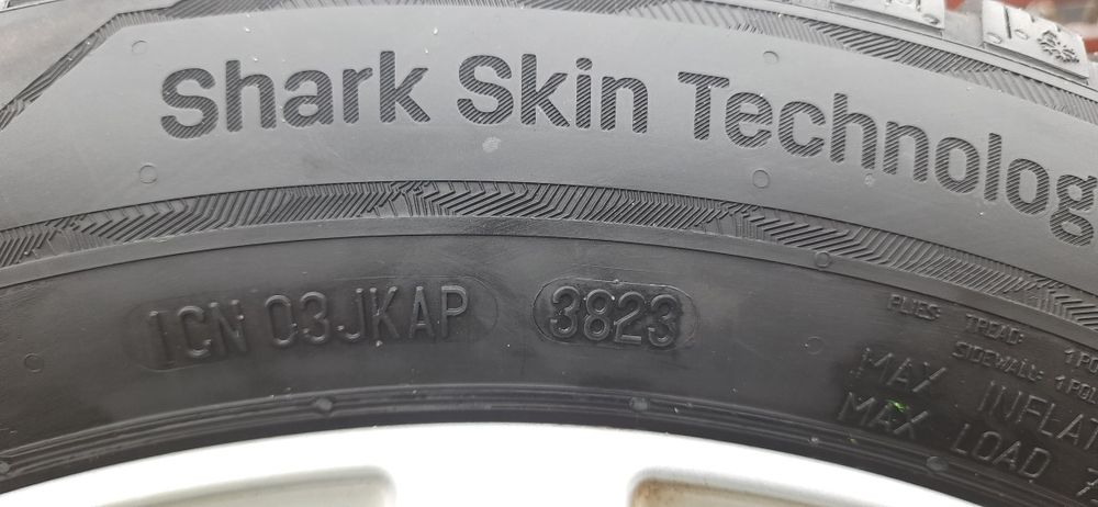 Тітани з Шинами 5/112, 215/55/R17 Зимові