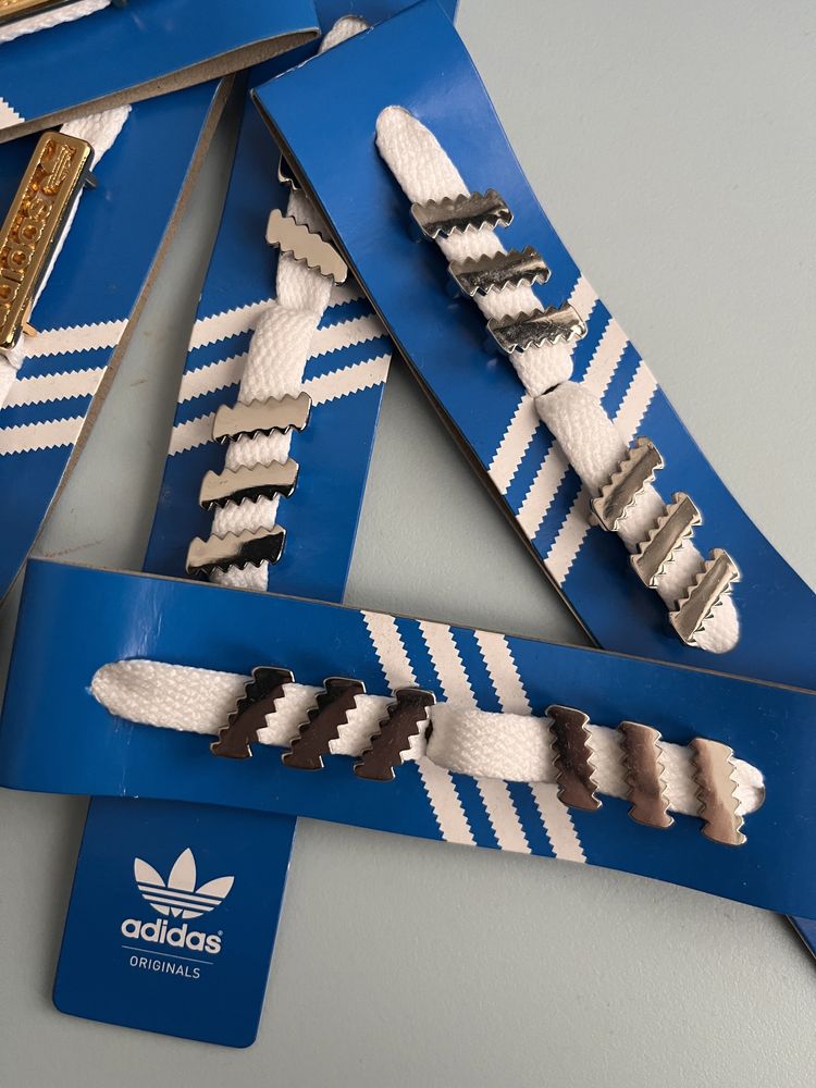 Adereços para cordões adidas originals