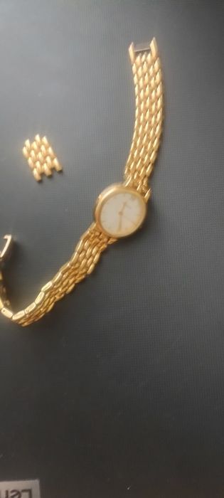 Zegarek pozłacany, Tissot damski