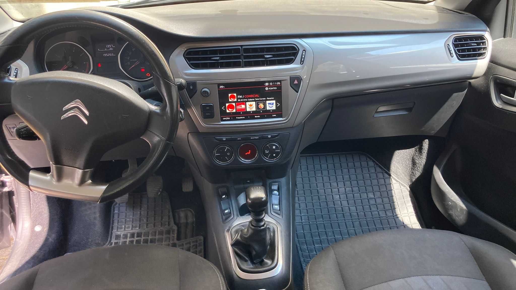 Citroën C-Elysée 2019 – Inspeção em dia