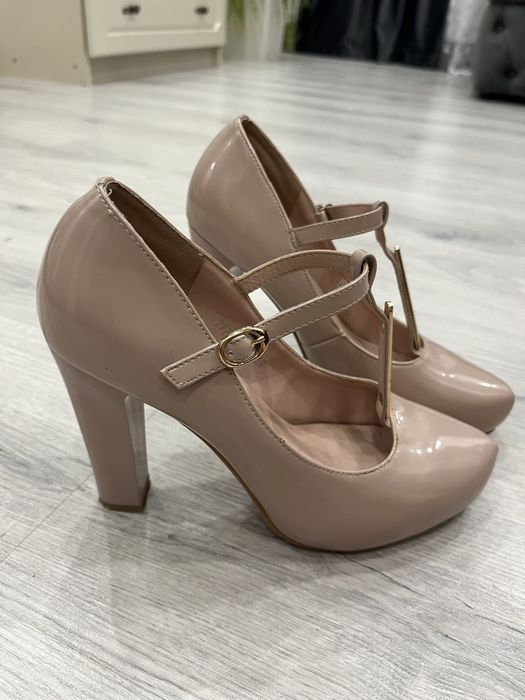 Туфлі жіночі