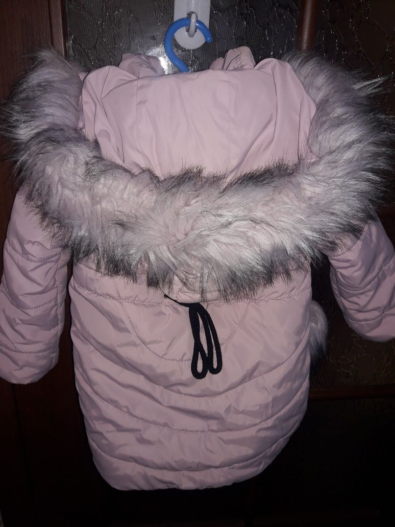 Дитячі курточки на дівчинку