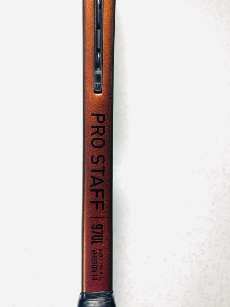 Wilson Pro Staff 97UL V14