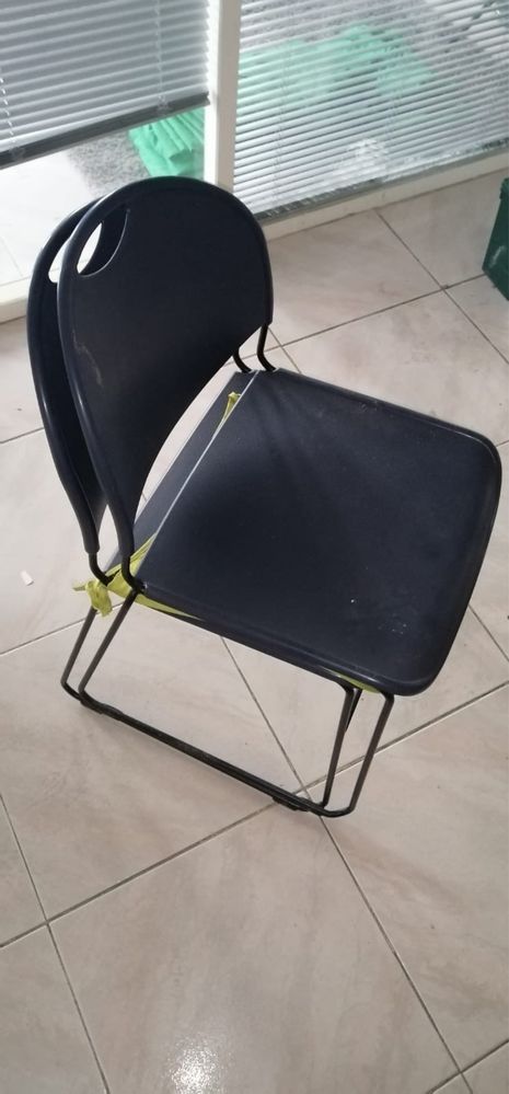 Cadeiras usadas em bom estado
