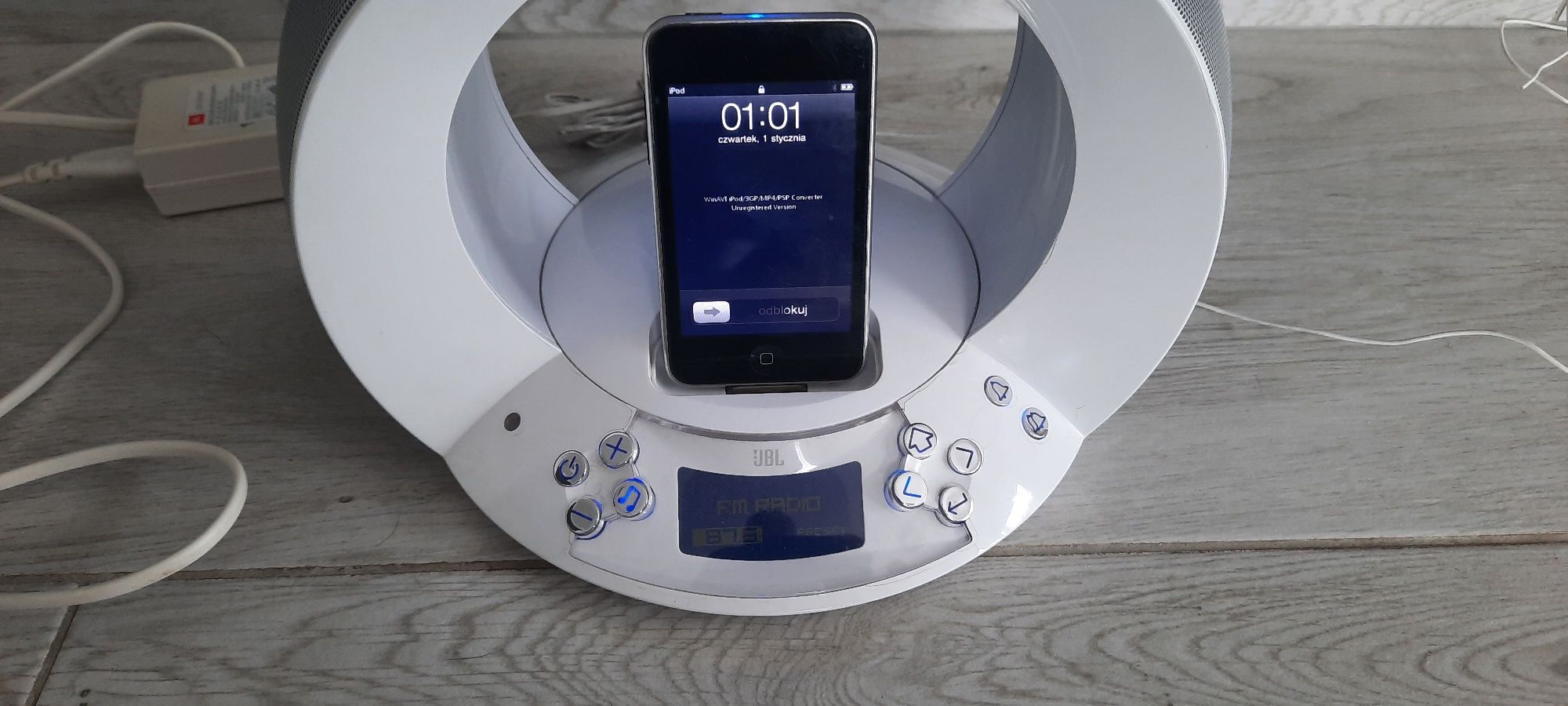 JBL On Time ,stacja dokująca do IPoda,  Radio, Aux