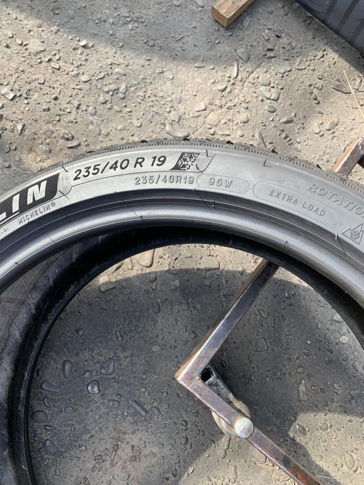 Шини 235/40 R19 пара Michelin 7мм, зима, 2023р