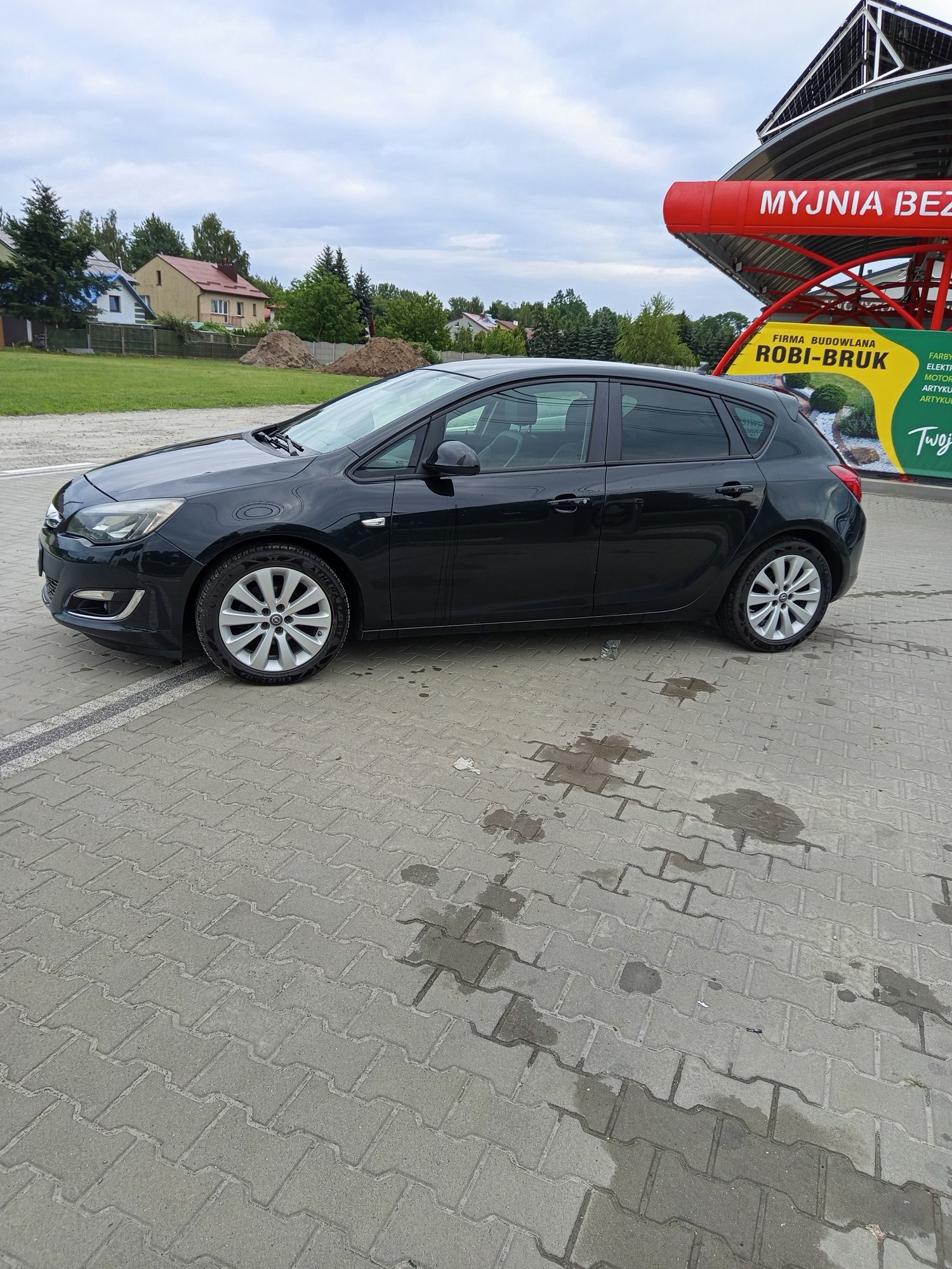 Sprzedam opel astra J Cosmo 1.4 + lpg