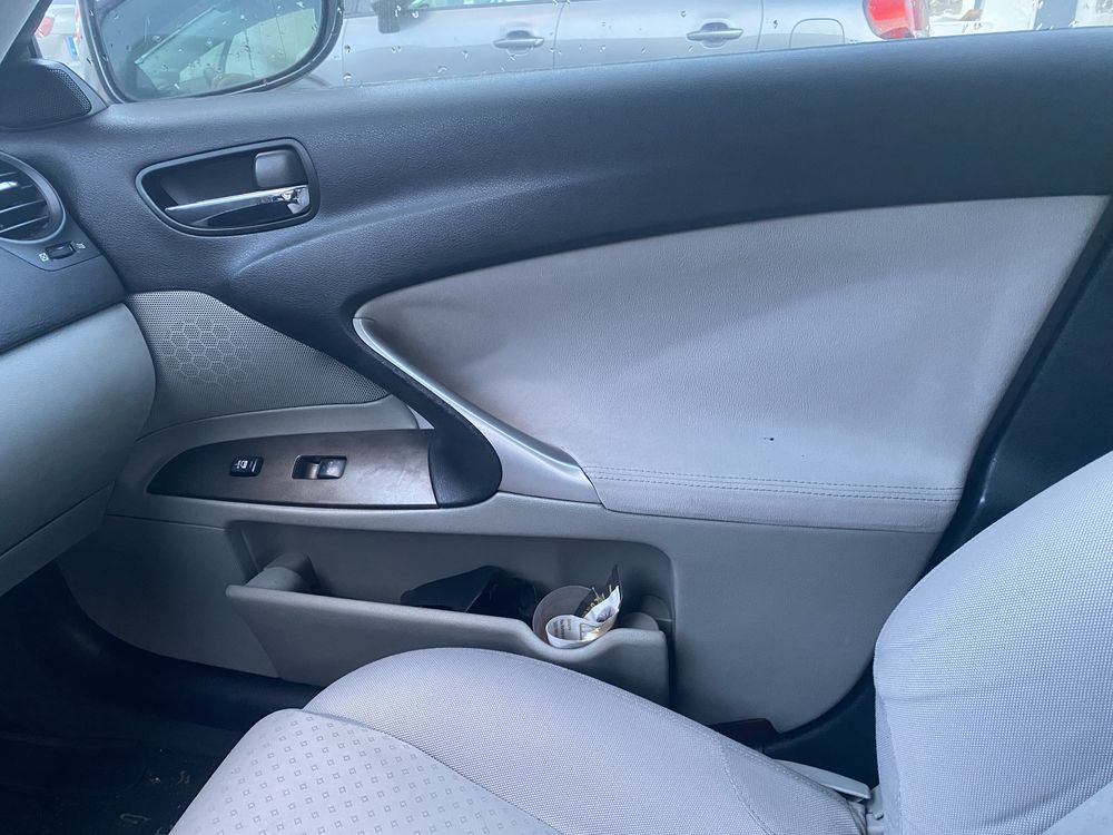 Lexus is220D 177cv