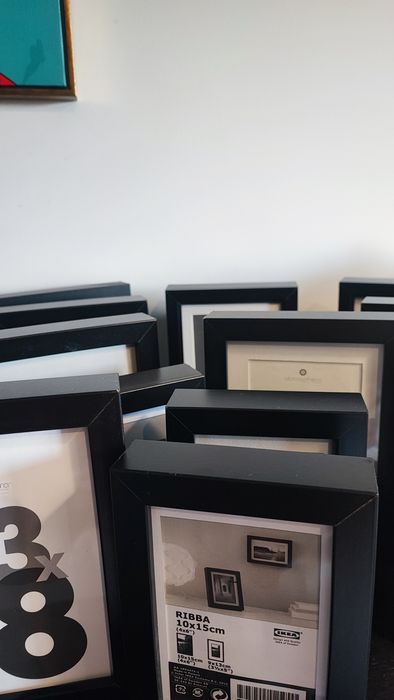 Conjunto lindíssimo composto por 13 molduras de fotografias