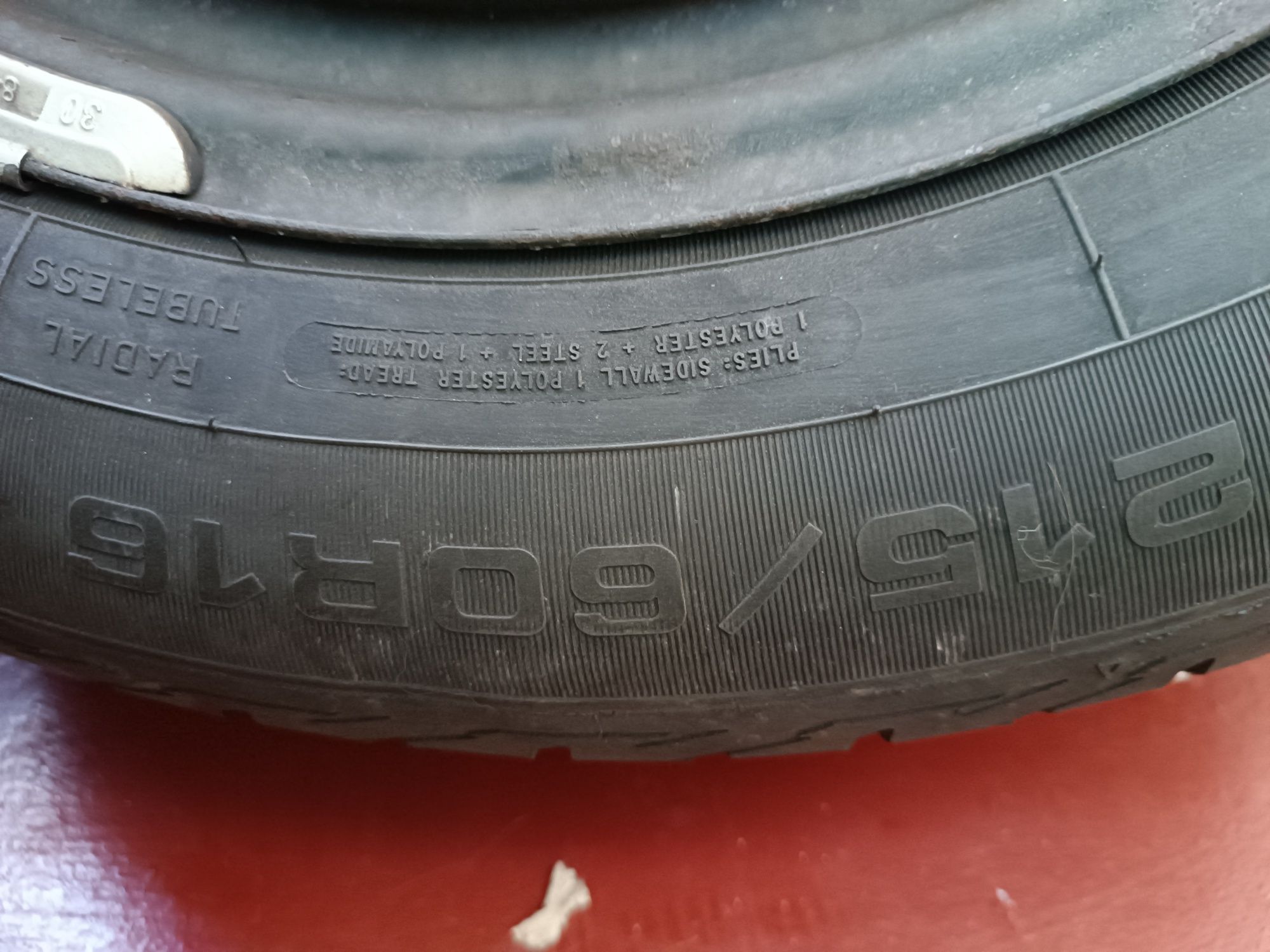 Зимня резина 215/60 r16