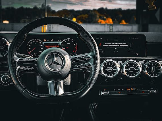 Wynajem Mercedes-benz a200 dostawa cały kraj