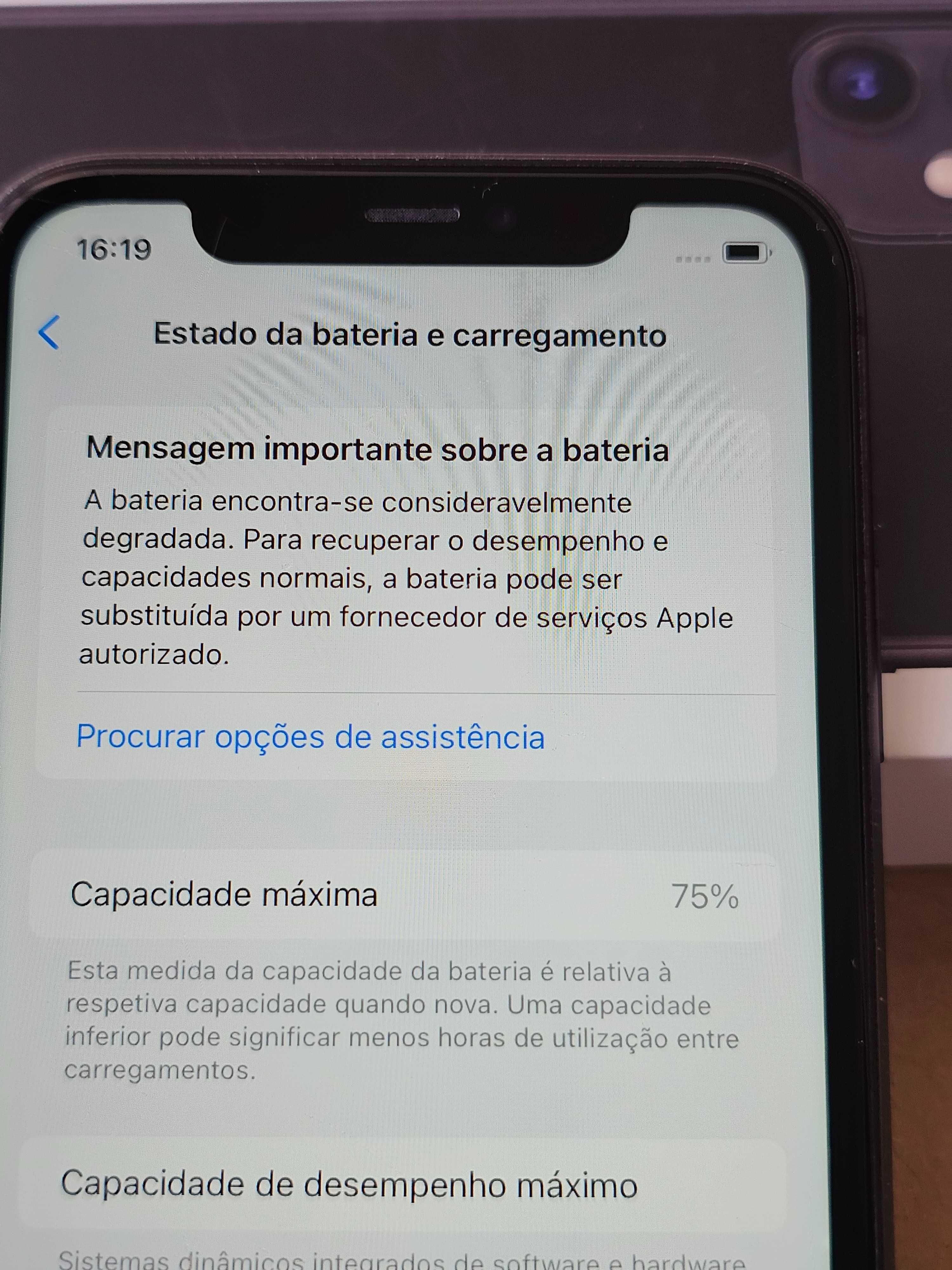 Iphone 11 128GB. Bateria 75%. Muito bom.
