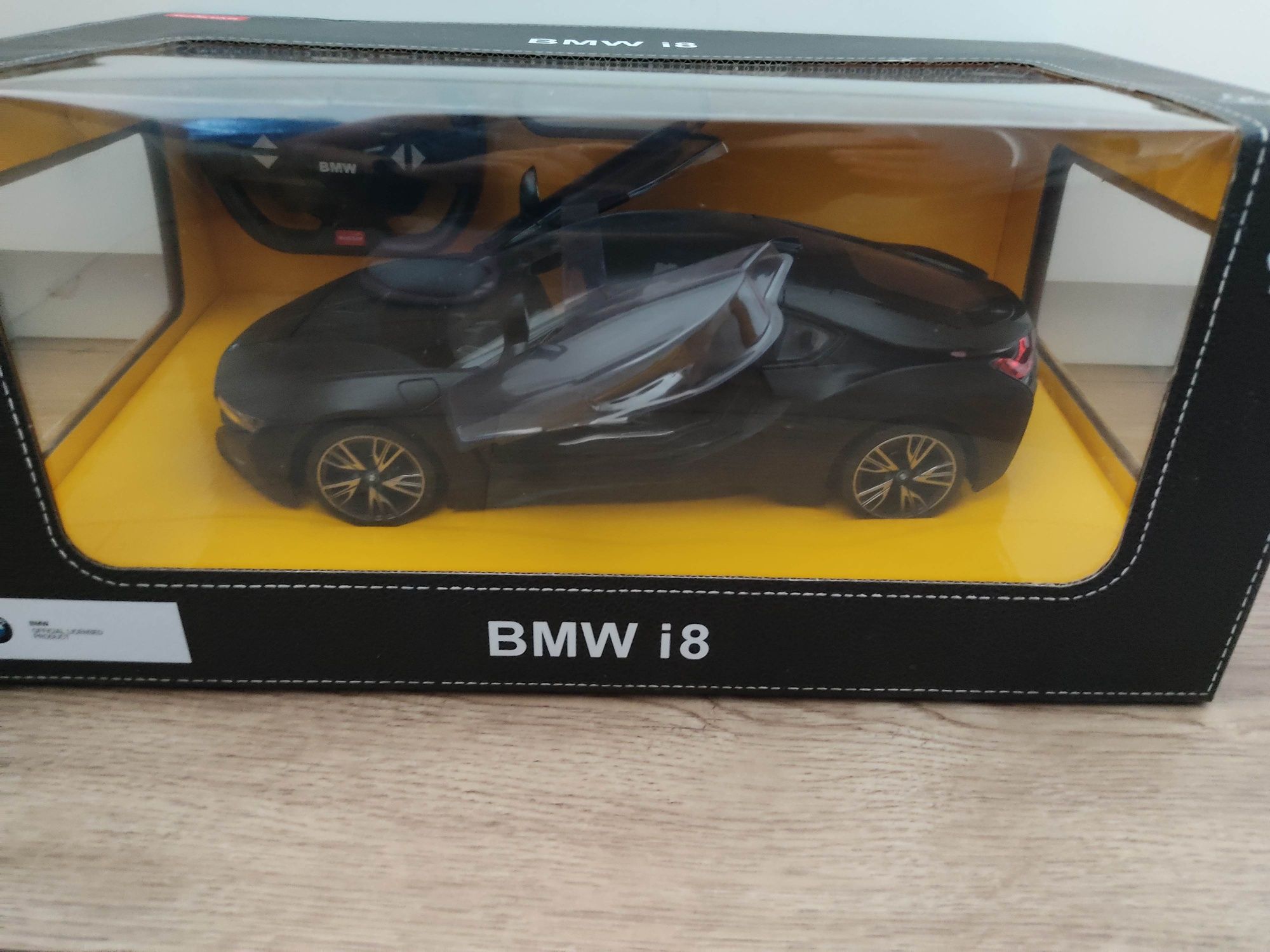 BMW i8 zdalnie sterowany samochód 1:14