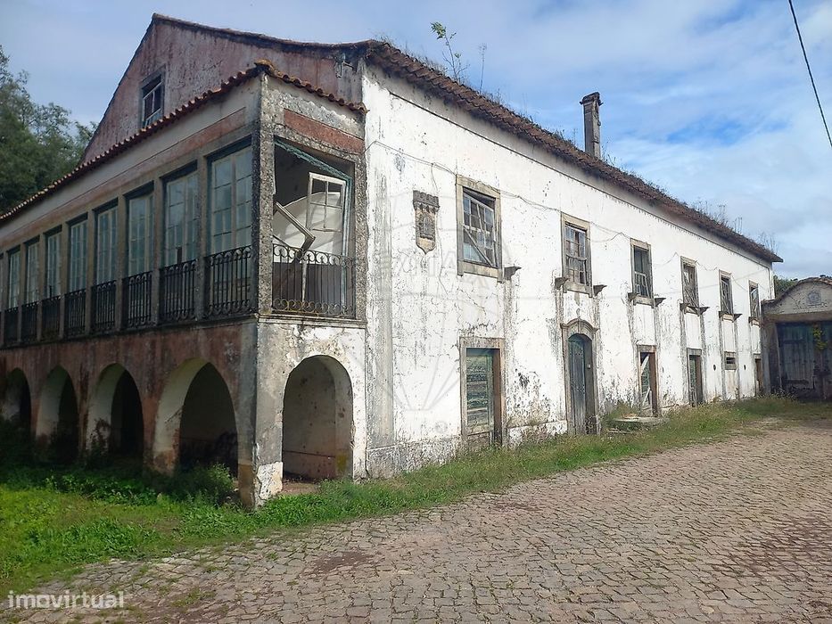 Moradia T11 para venda