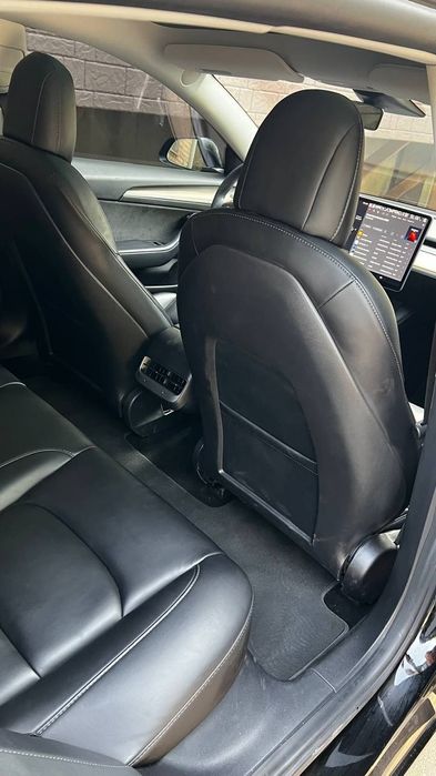 Аренда авто Тесла модел 3 дуал моторс 2021 года