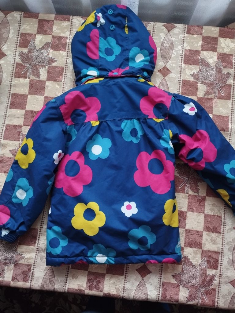 Курточка для дівчинки 98-104 розмір