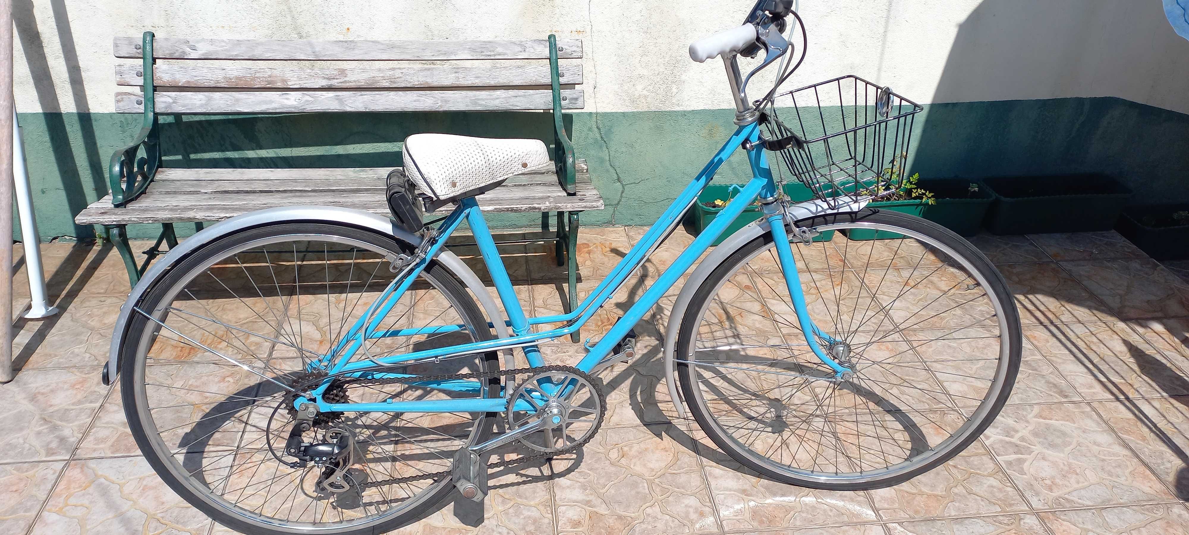 Bicicleta senhora ⁸ (restaurada) Troco por bicicleta dobrável antiga