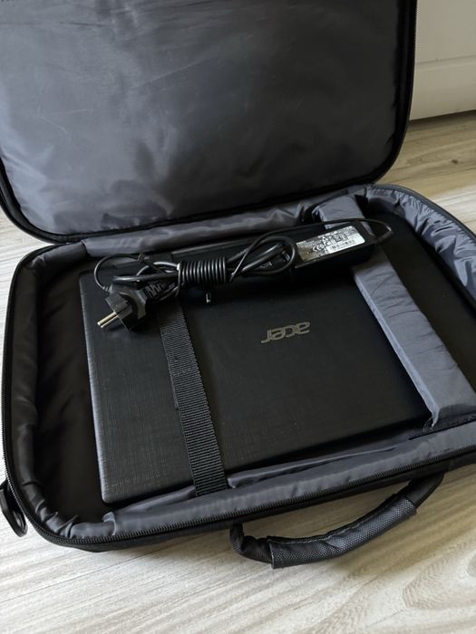 Laptop Acer Aspire 3 A315-31-C8LU