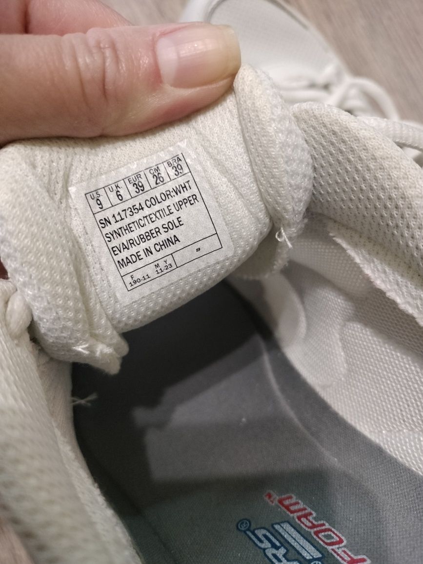 Кросівки Skechers