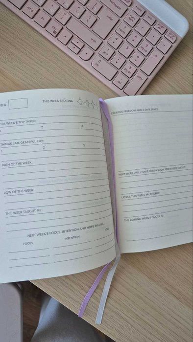 Elegancki dziennik do refleksji i wdzięczności