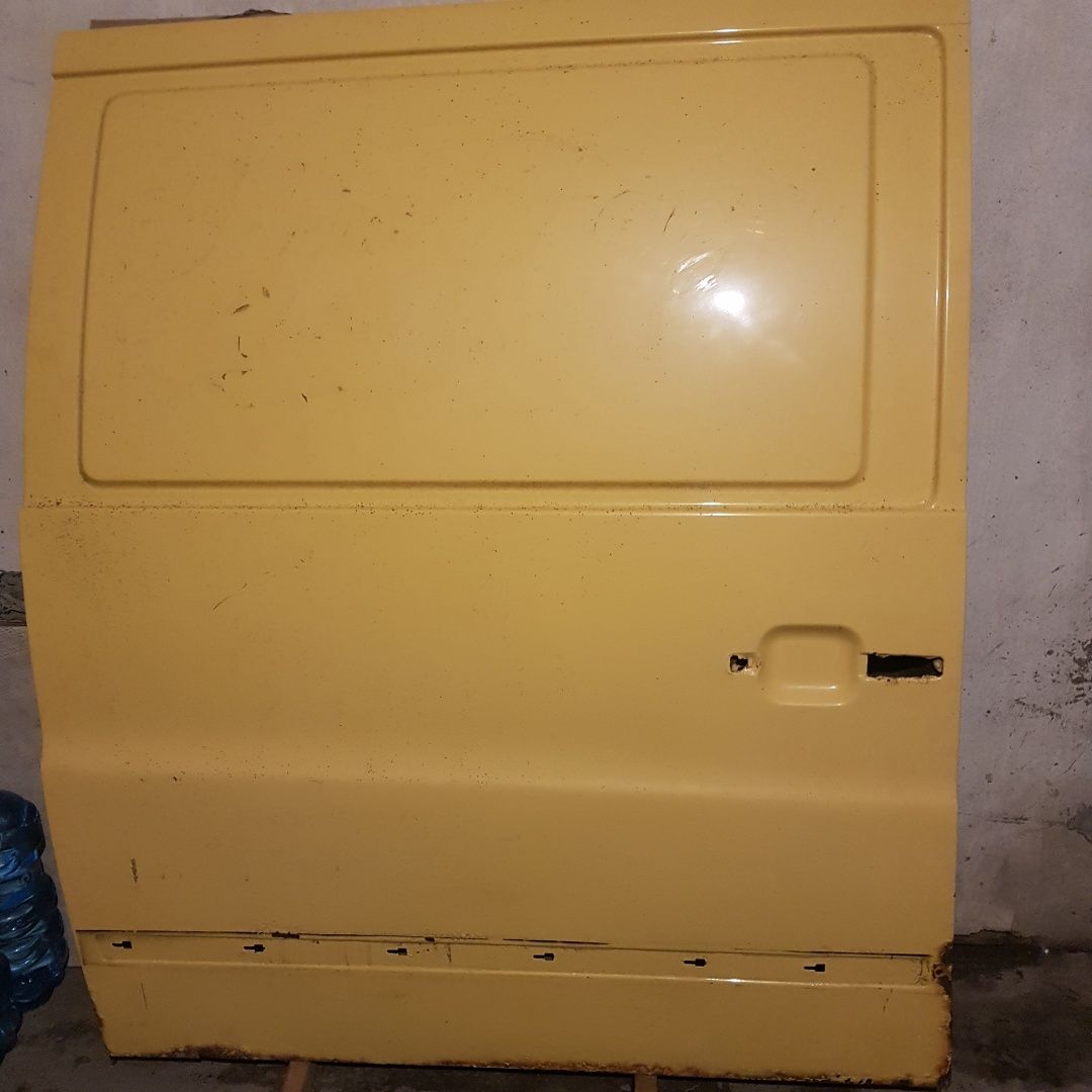 Vito 638 2.2cdi   двері розсувні .