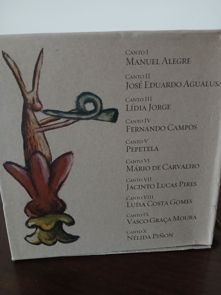 Os Lusíadas, com comentários de José Hermano Saraiva e ilustrações
