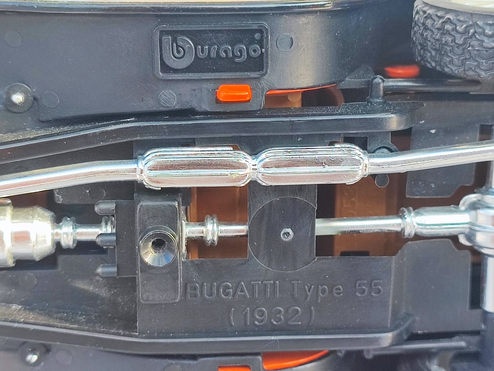 Kolekcjonerski auto BBurago, Bugatti type 55 1932, 1/24 pomarańczowy