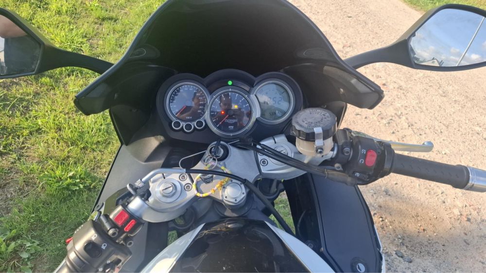 Motocykl Triumph Sprint ST 1050