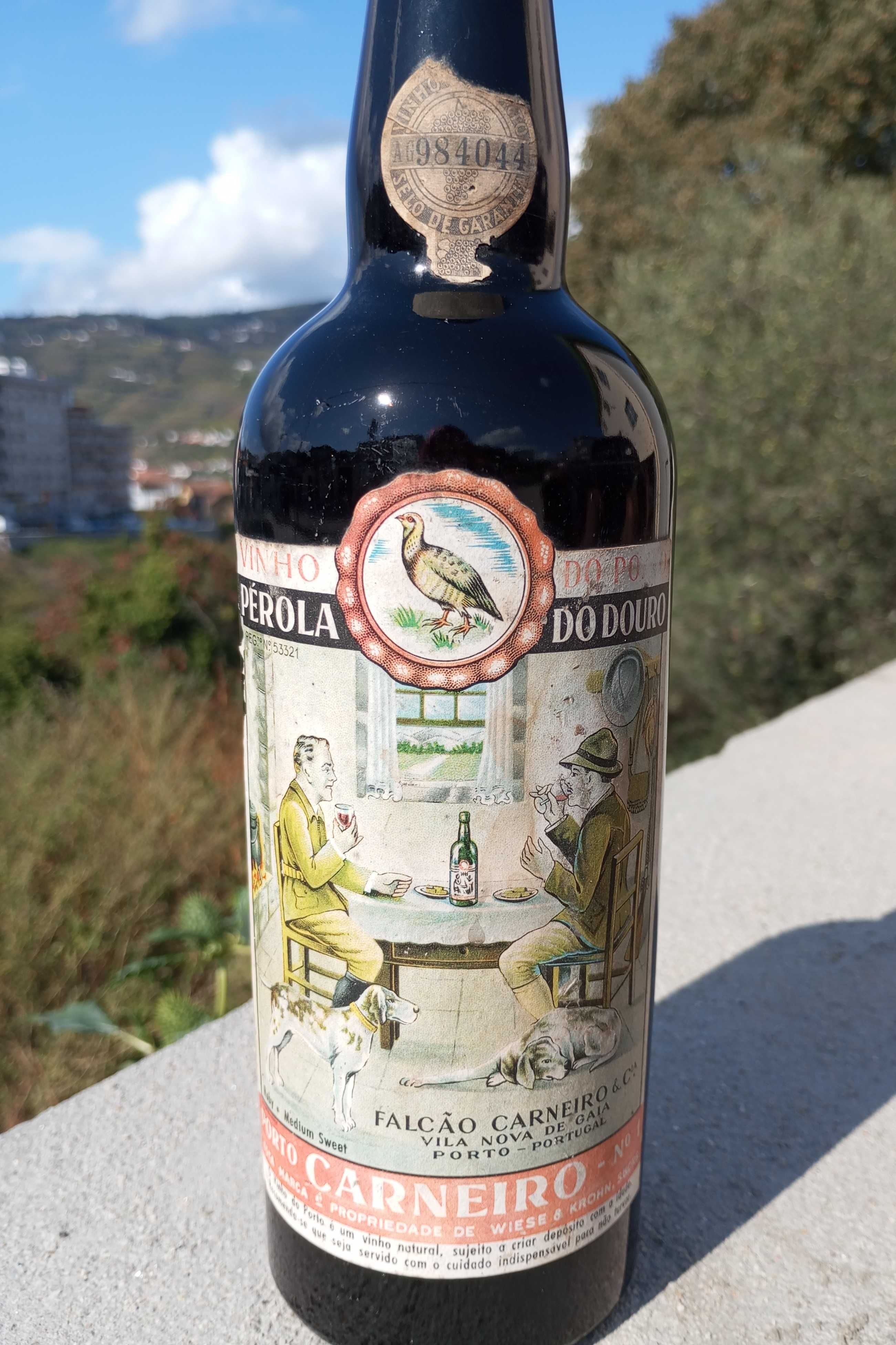Rara garrafa Pérola do Douro Falcão Carneiro & Cia Vazia