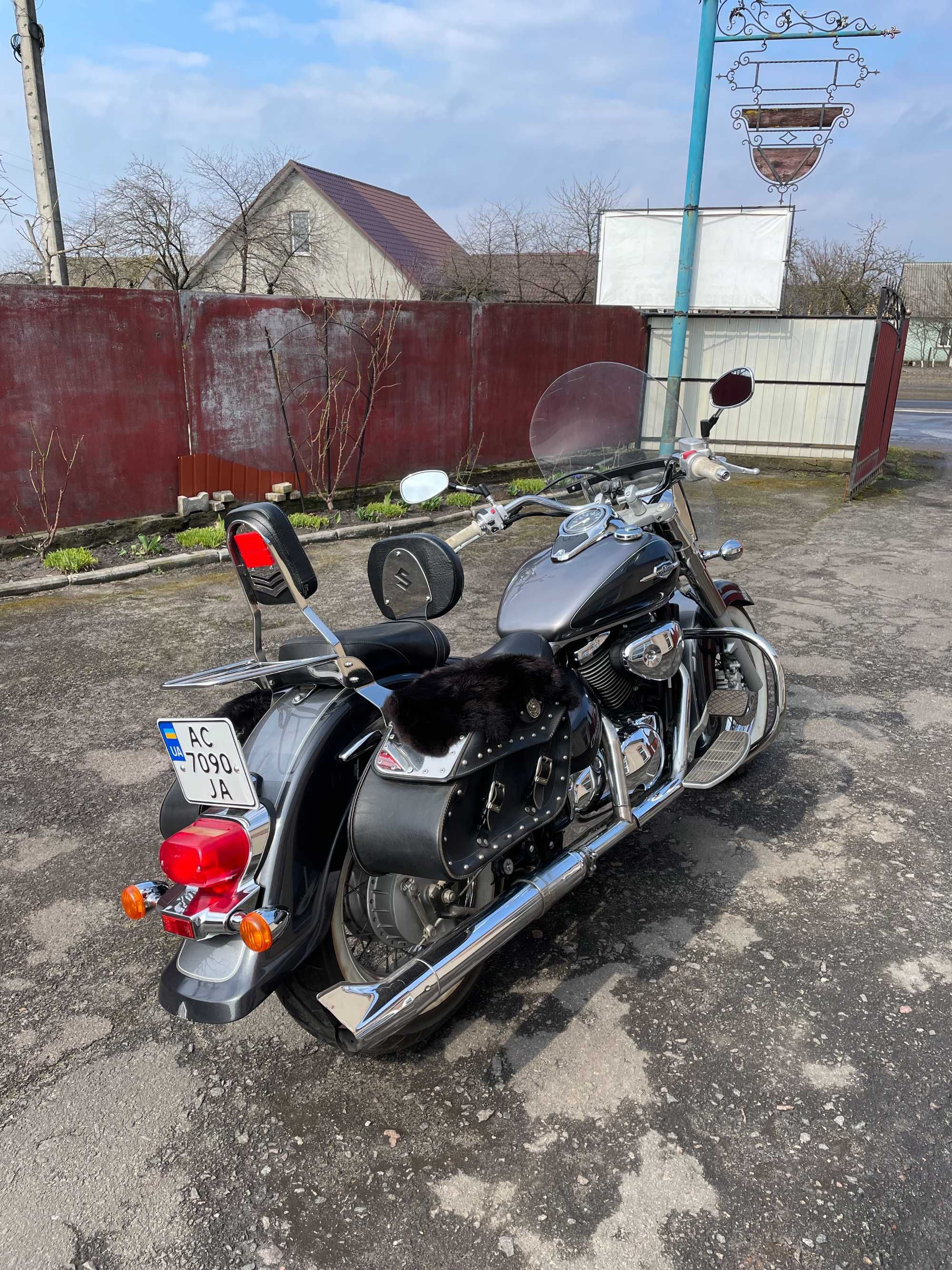 Suzuki Intruder 400 2010