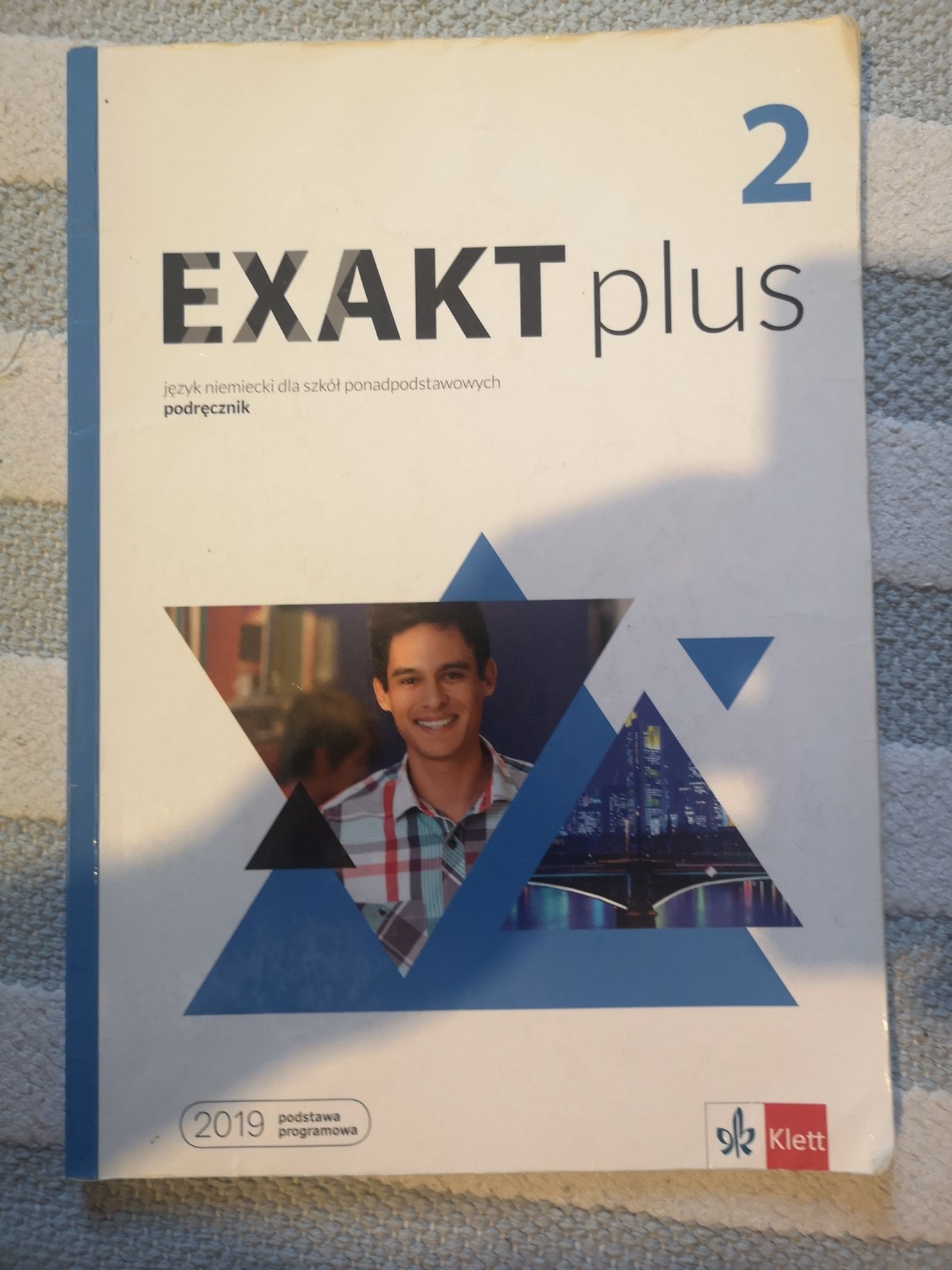 Podręcznik "Exakt plus" 2