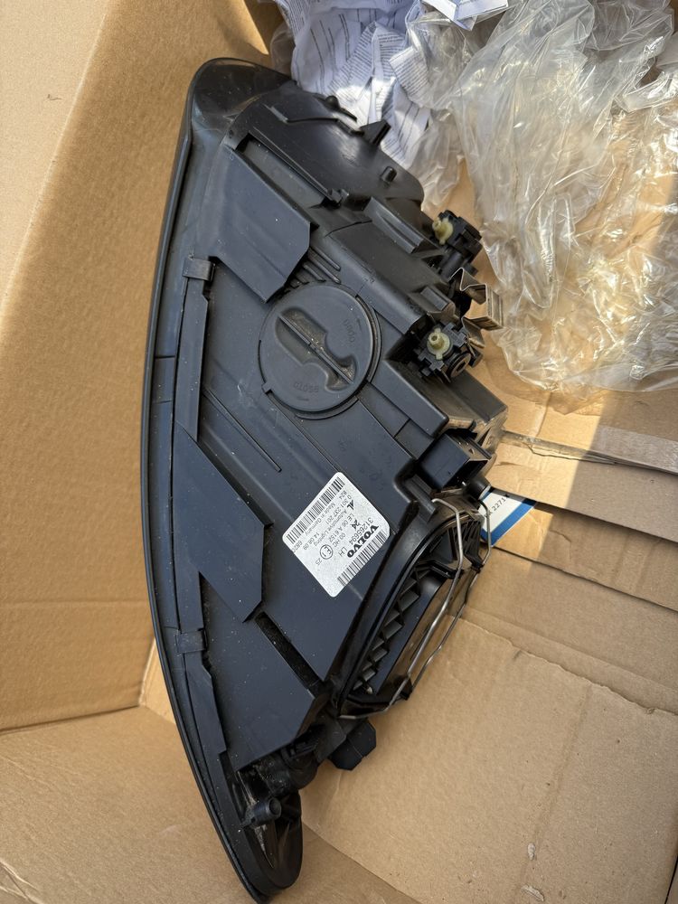 Lewa Lampa od volvo s 40