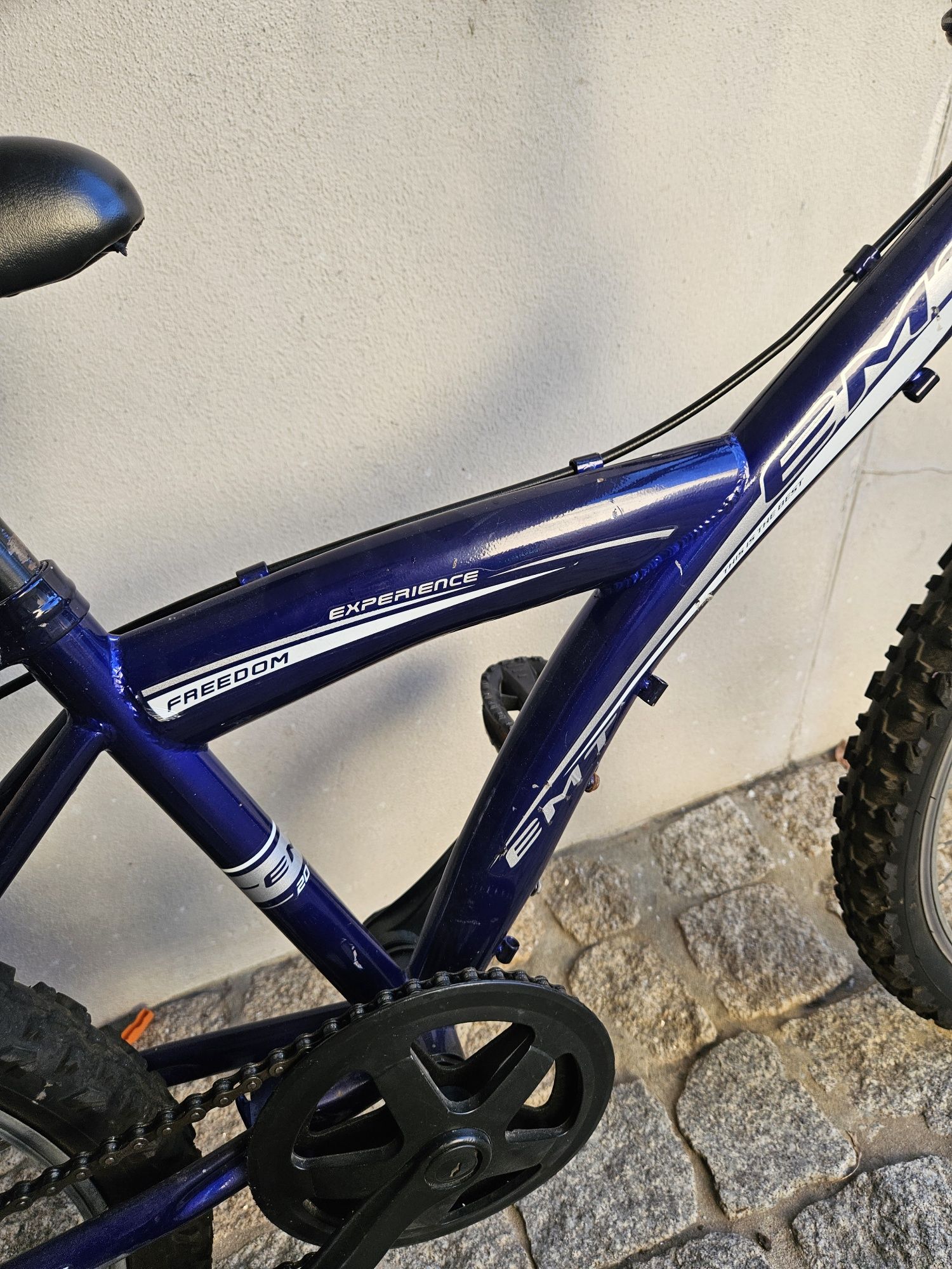 Bicicleta de transição em bom estado de.uso para criança até 10 anos