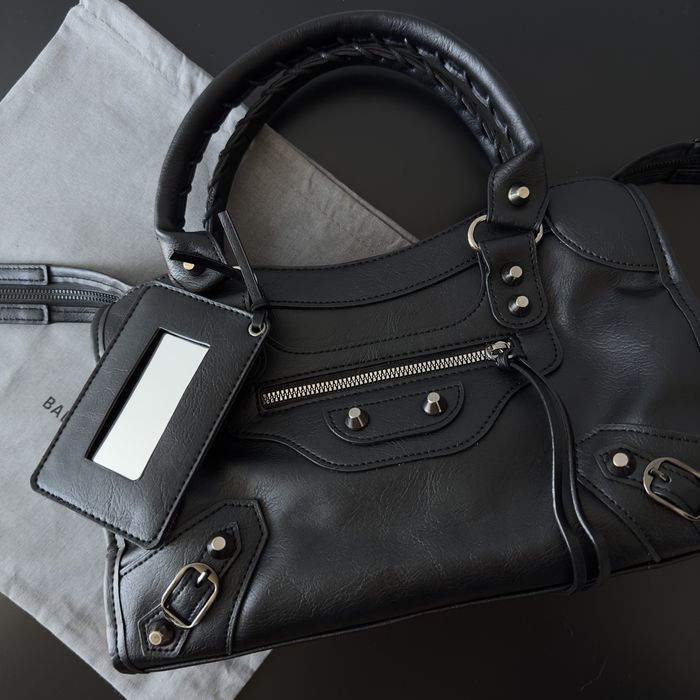 Сумка Balenciaga le city medium bag