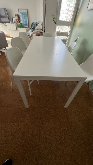 MESA DE JANTAR IKEA VIHALS - PERFEITA PARA O SEU ESPAÇO!