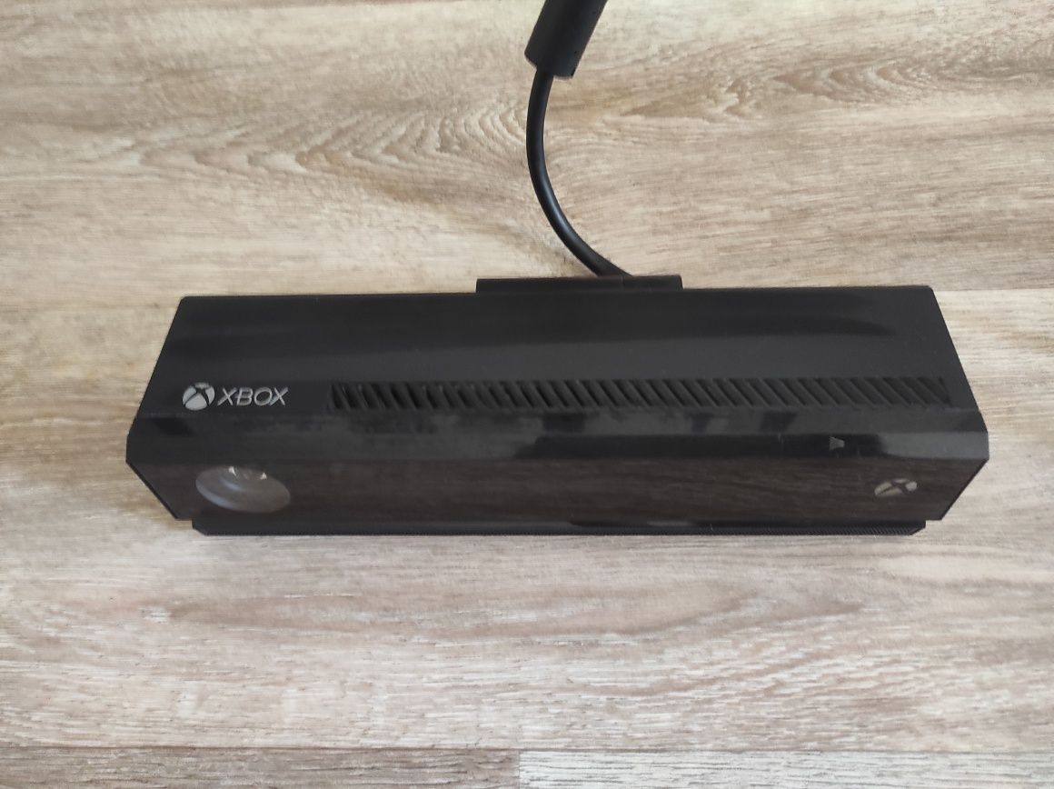 Продам kinect на Xbox One