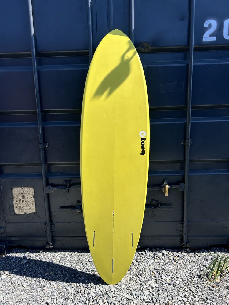 Deska surfingowa torq mid 6,8 skrzynki futures