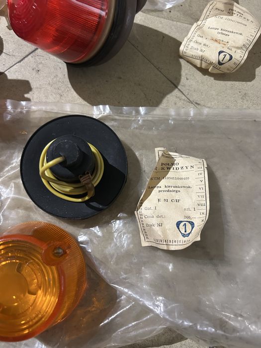 Żuk blaszak pickup kierunkowskazy stop/pozycja lampy