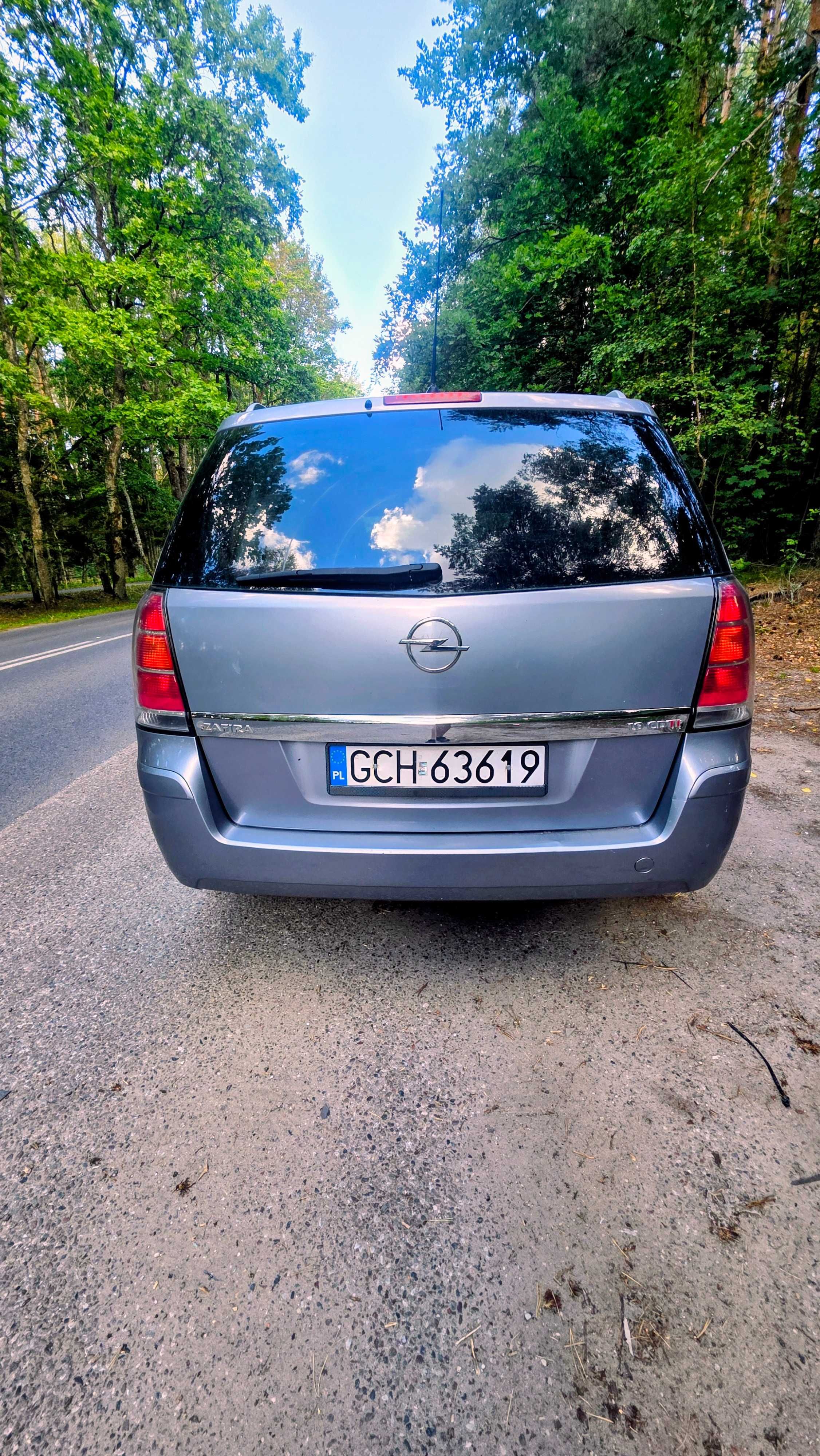 Opel Zafira 1.9 Cdti 150 Km 2005r. 7 miejsc