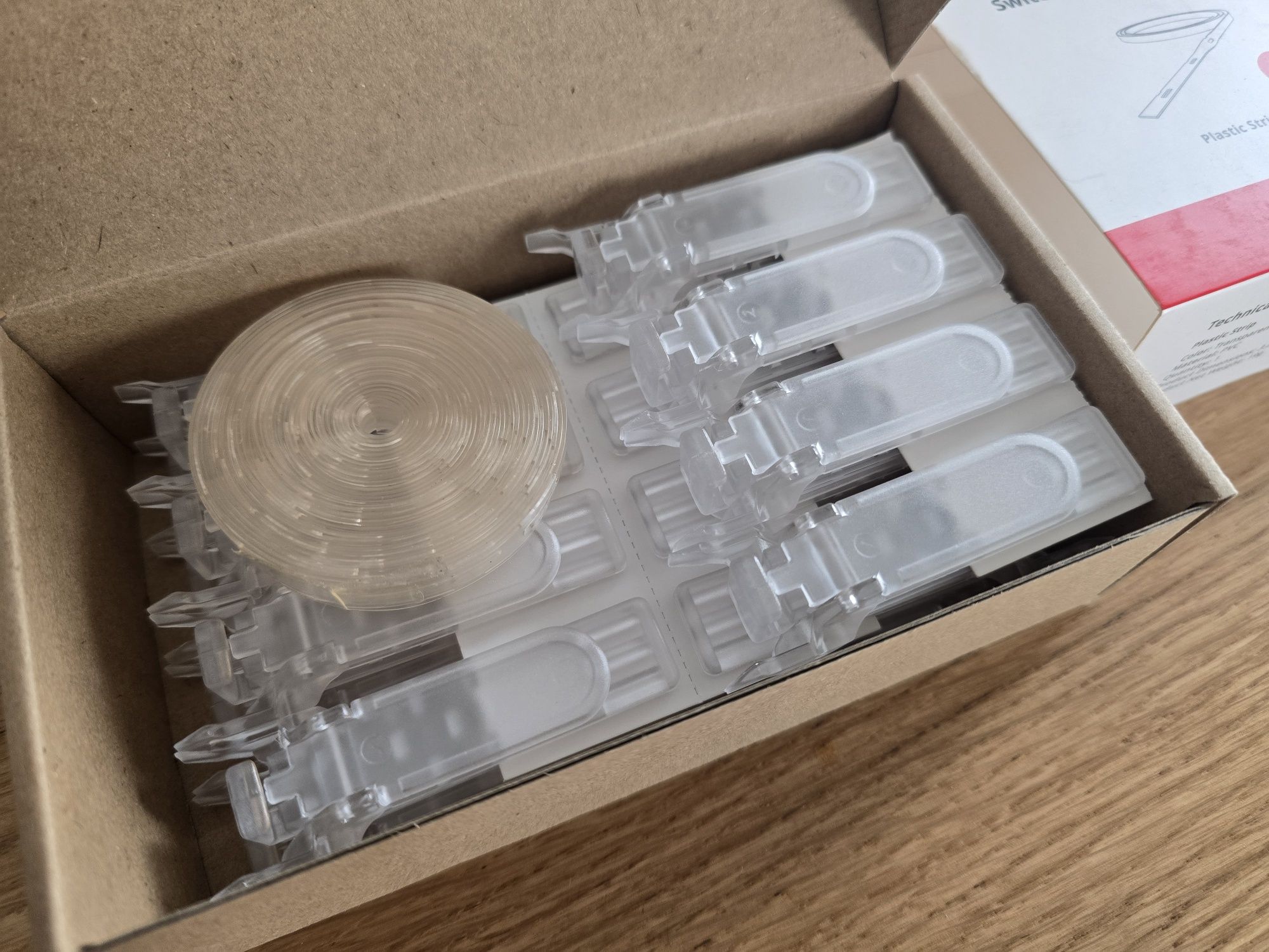 SwitchBot Curtain Grommet Kit - zestaw przelotek do robota do zasłon