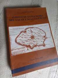 Livro sobre a ilha de Santa Maria dos Açores