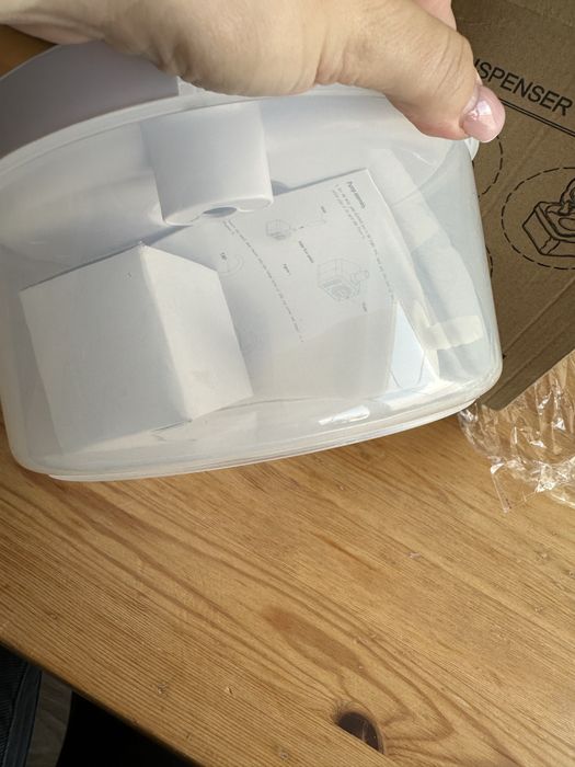 POIDŁO Automatyczna fontanna WODNA królika LED 2L