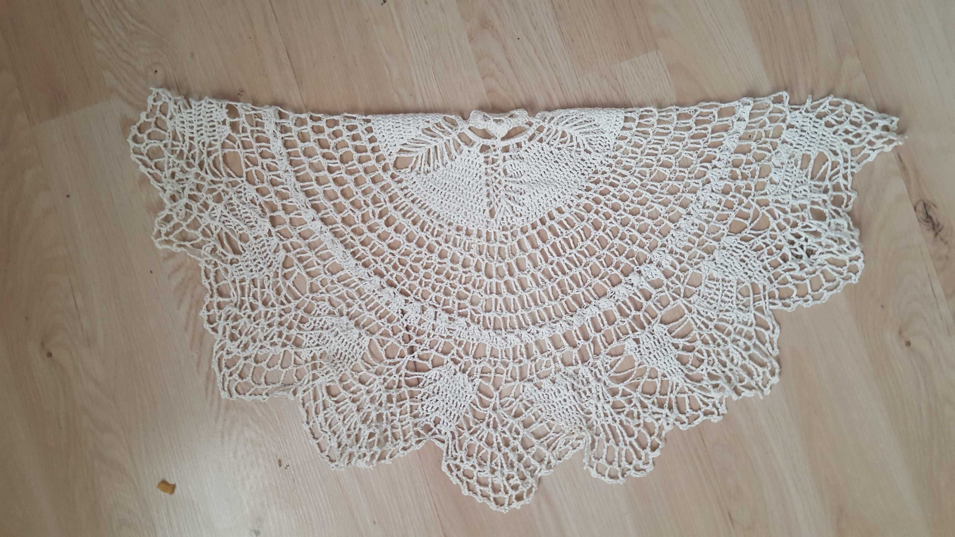 Koronkowa serwetka serweta hand made ręczna robota, średnica 58 cm