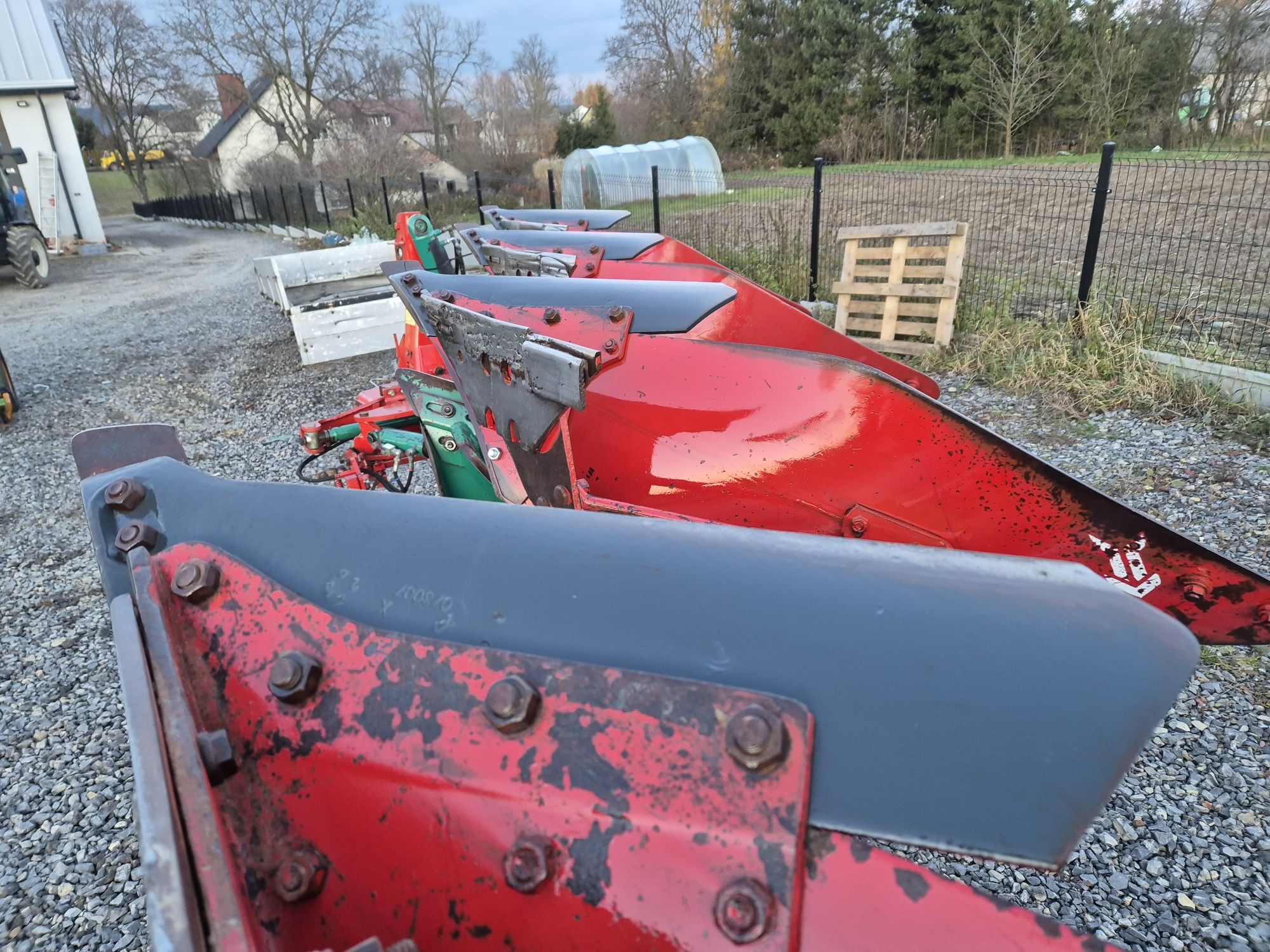 Kverneland  VX 100 liniowanie 4 skibowy Przedpłużki kukurydziane  Vd
