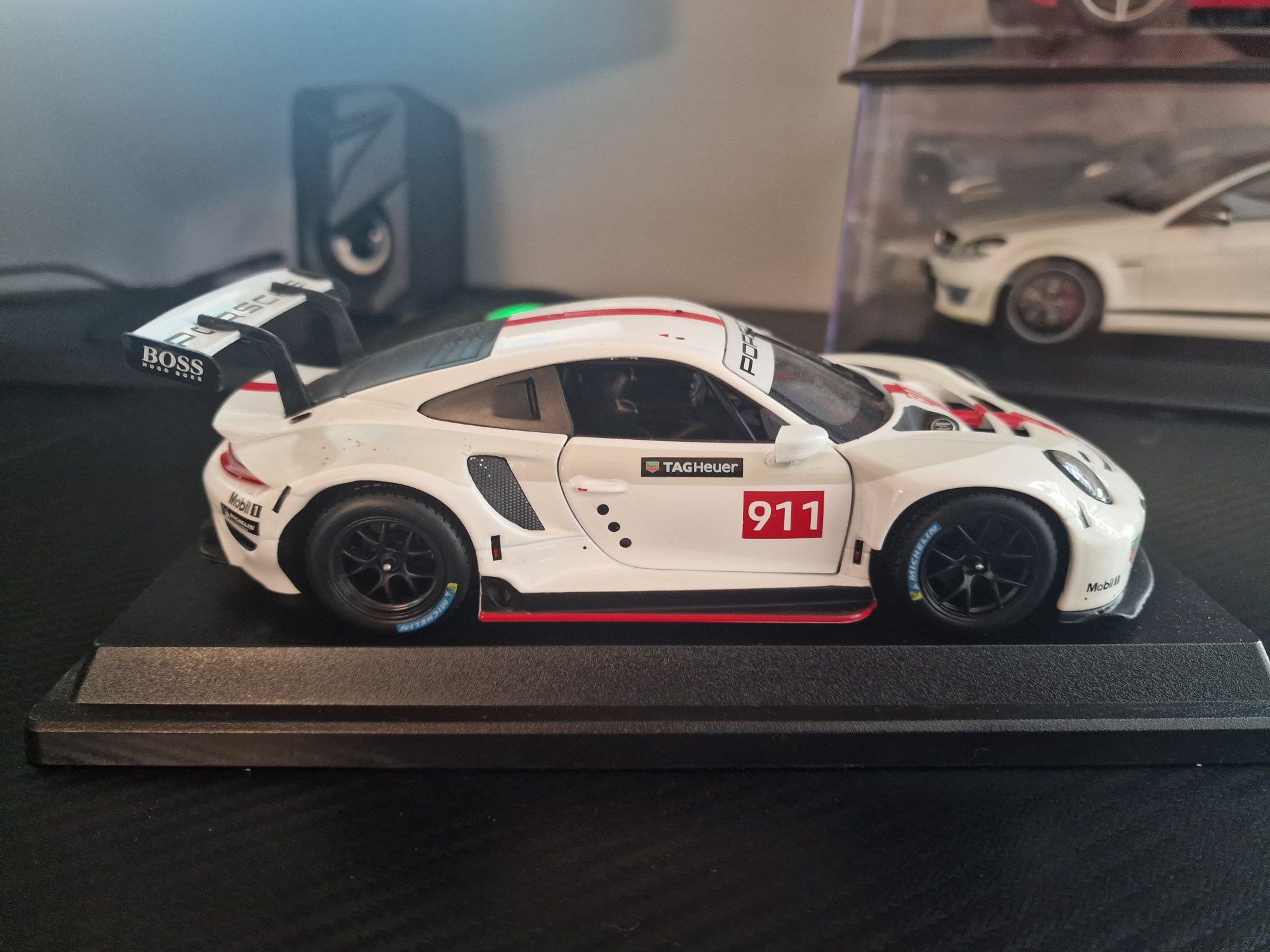 Porsche 911 RSR 1:24