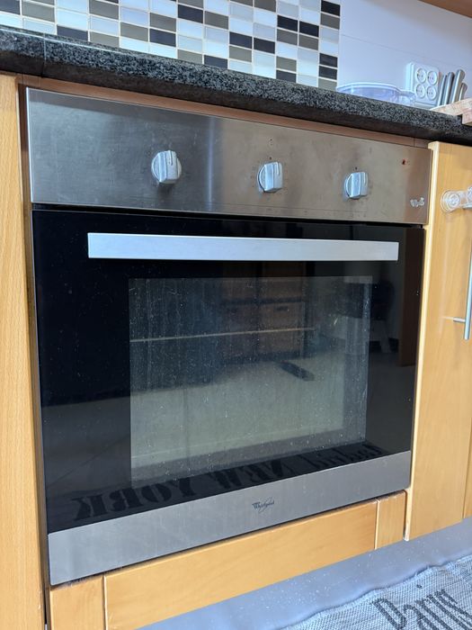 Forno encastre Whirlpool