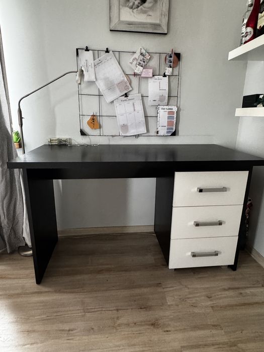 Biurko + ruchomy kontenerek